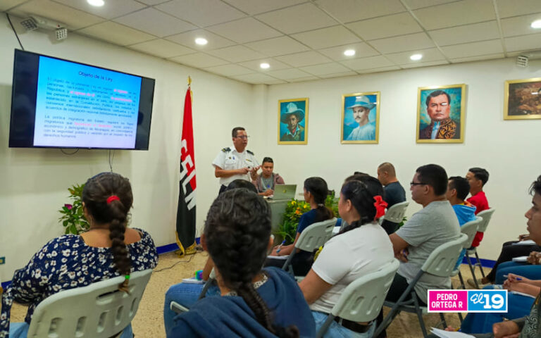 Inicia cursos  de inducción para servidores migratorios