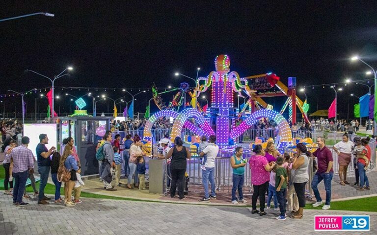 Parque de la Alegría es visitado en familia