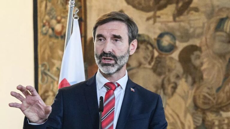 Eslovaquia repudia injerencia de EE. UU. 