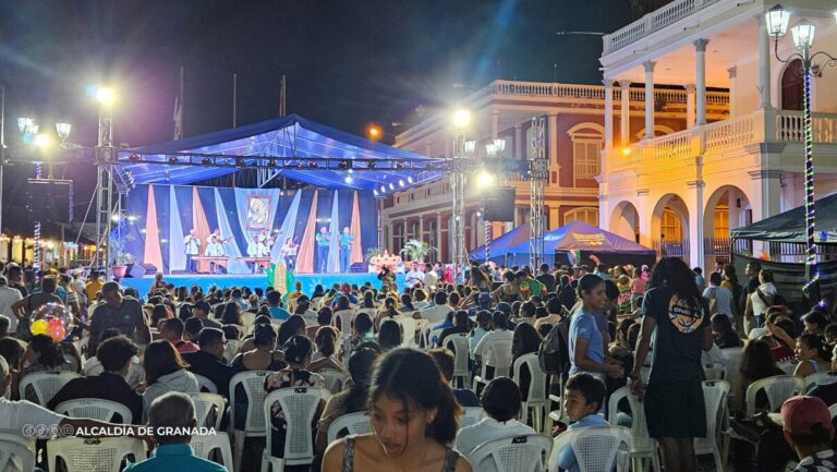 Dedican serenata a la Virgen Guadalupe en la ciudad de Granada
