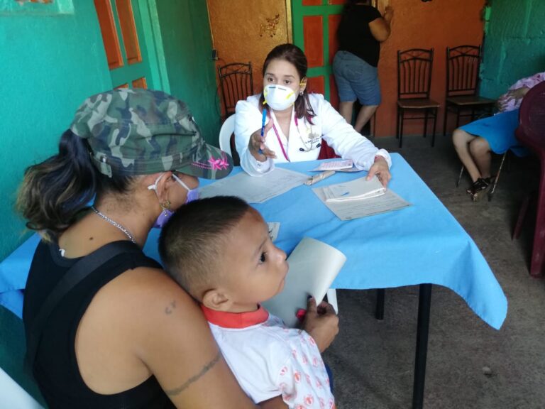 Atención médica llega al barrio El Recreo en Managua