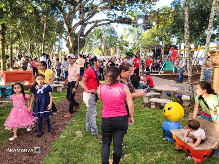 Inauguran moderno parque en Camoapa