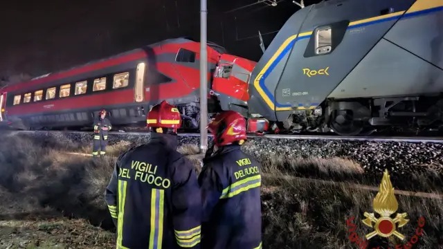 Colisión entre dos trenes deja varios heridos en Italia
