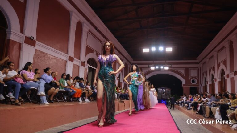 Nicaragua Diseña realiza pasarela en Granada