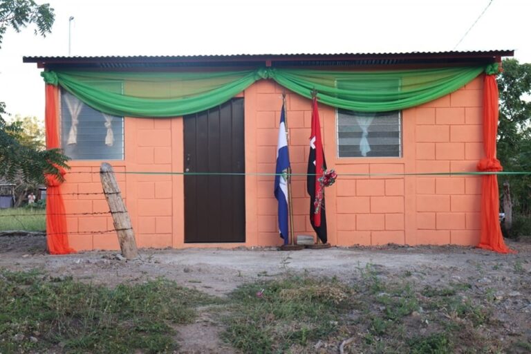 Tres familias de Juigalpa reciben viviendas de interés social