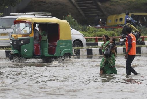 Lluvias en la India dejan 10 muertos