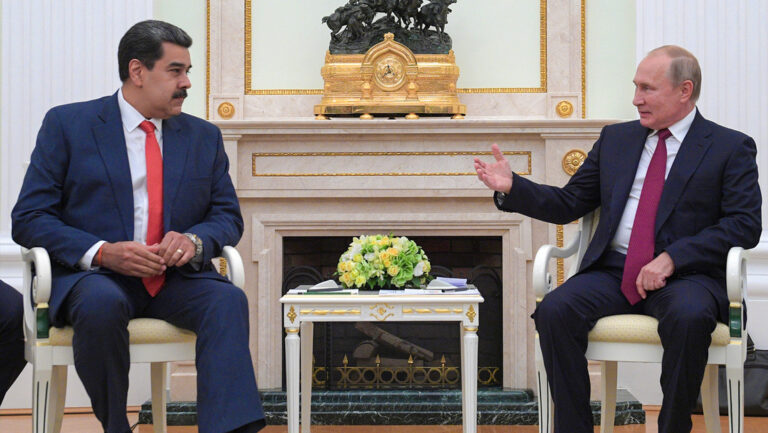 Presidente Maduro mantiene llamada telefónica con su homólogo Vladímir Putin