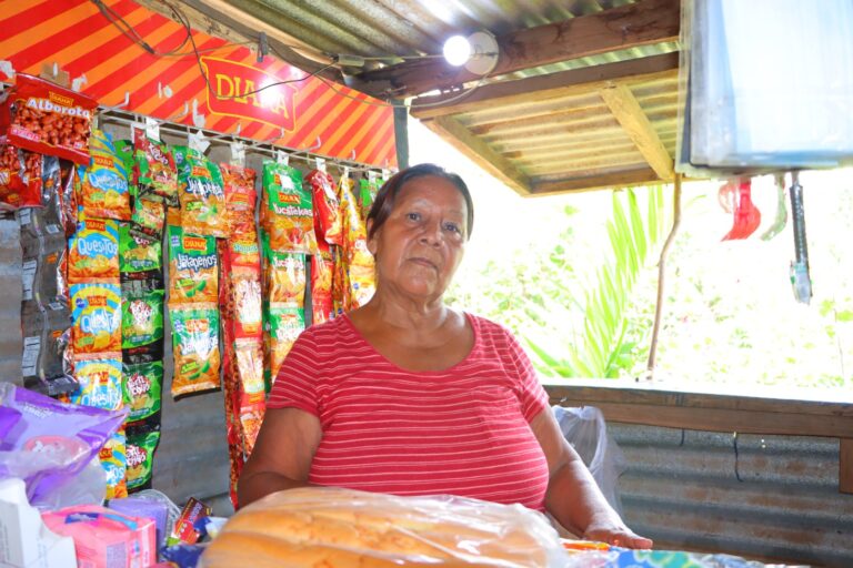 Inauguran proyecto de electrificación en el municipio de Belén