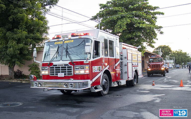 Envían dos camiones a nueva Estación de Bomberos en El Viejo