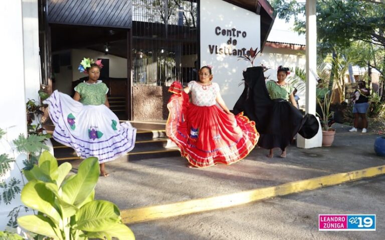 Escuelas de Danza realizan presentación en el Parque Nacional Volcán Masaya  