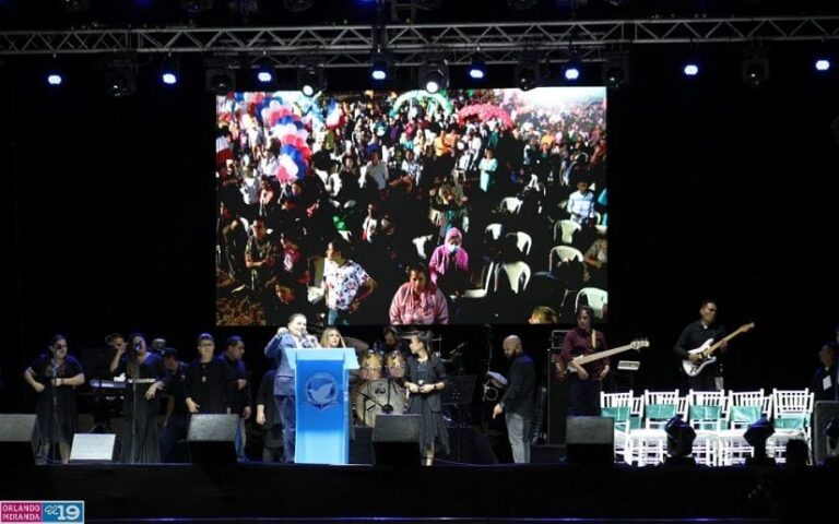 Iglesia Ríos de Agua Viva realiza Vigilia de Fin de Año 