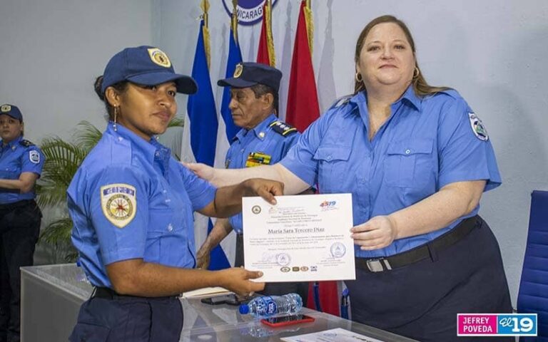 Un total de 49 nuevos miembros se integran a la Dirección General de Bomberos 