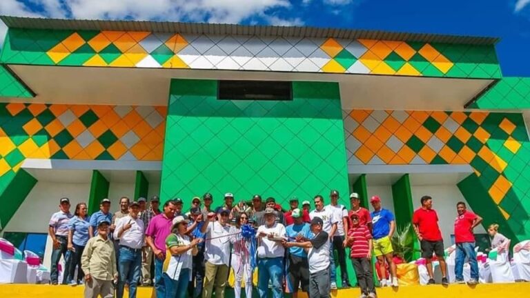 Remodelan estadio “Glorias del Béisbol Segoviano”