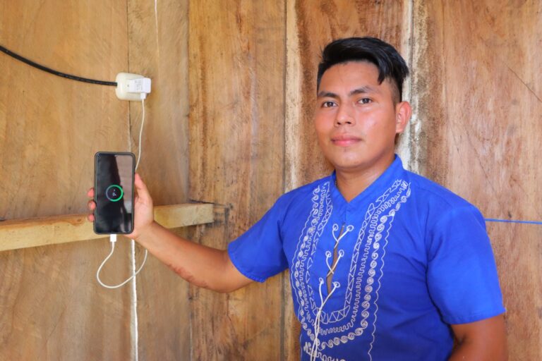 Inauguran proyecto de electrificación en el municipio de San Rafael del Norte