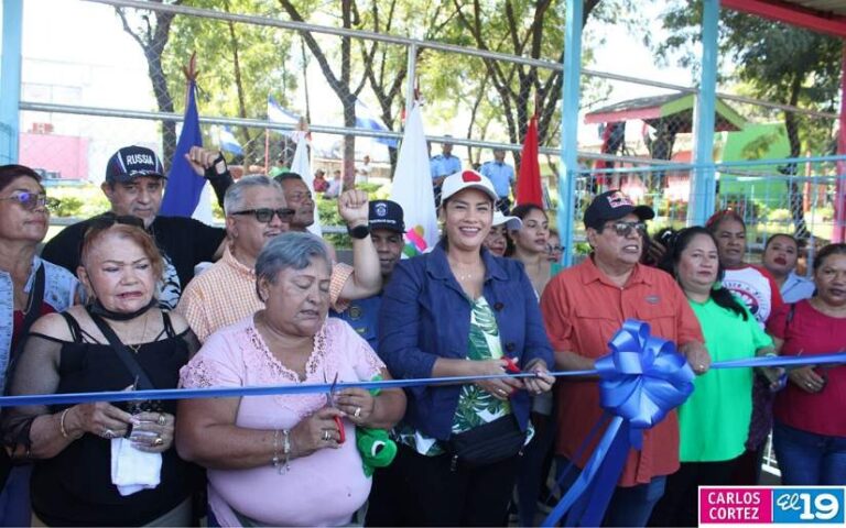 Inauguran 41 tramos en el Mercado Mayoreo