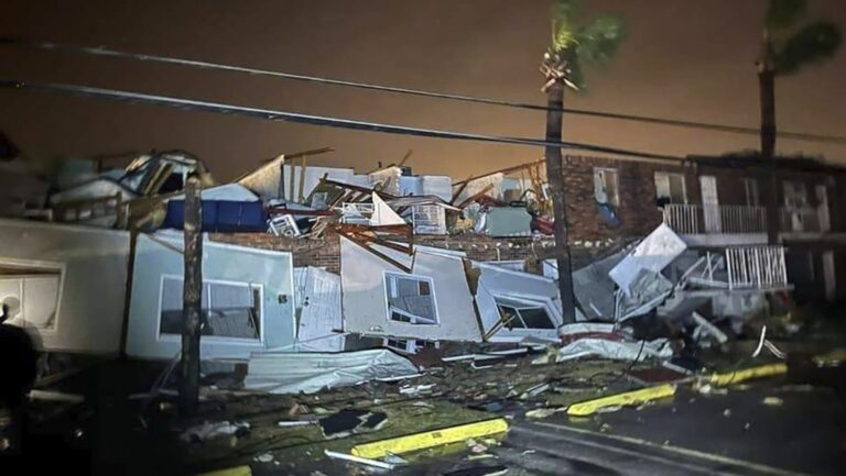 Al menos cuatro fallecidos dejaron las fuertes tormentas en Florida