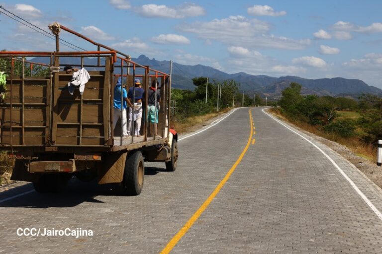 Inauguran 14 kilómetros de carretera entre San Francisco Libre y Los Zarzales