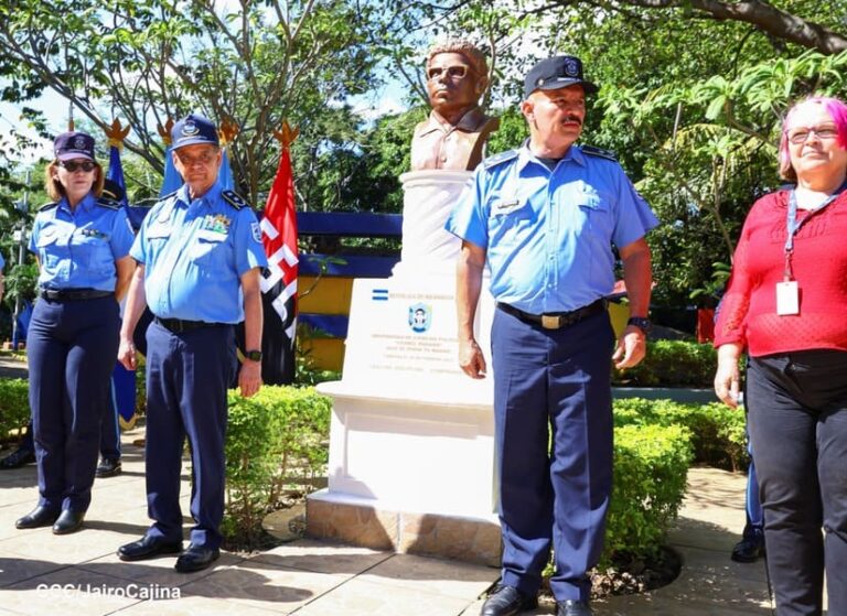 Conferencia Magistral e inauguración de monumento en homenaje a Leonel Rugama