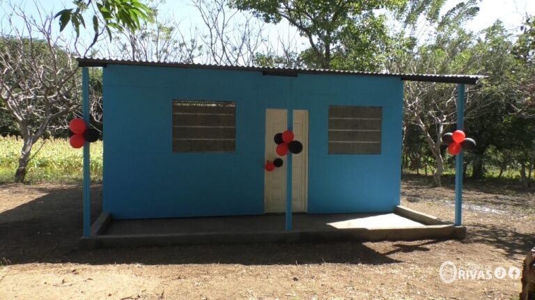 Entregan cuatro viviendas en la Isla de Ometepe