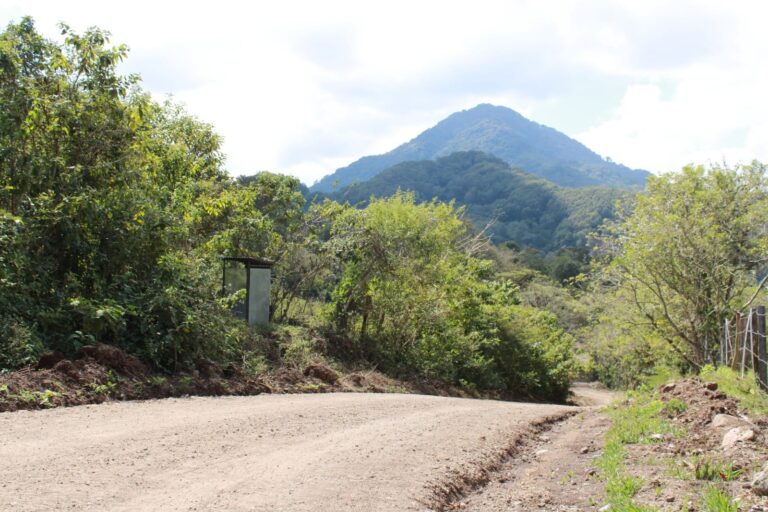 Rehabilitan camino productivo en Somoto