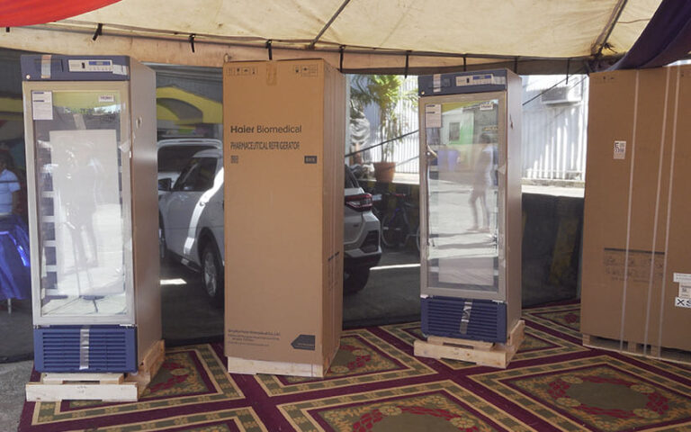 Entregan equipos de refrigeración a 10 hospitales de Nicaragua