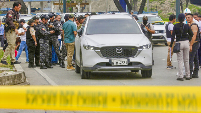 Capturan a dos sujetos implicados en el asesinato de fiscal en Ecuador
