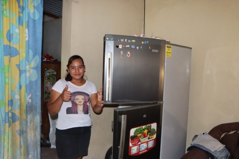 ENATREL lleva la energía eléctrica a la comunidad Padriwas-Sector #2