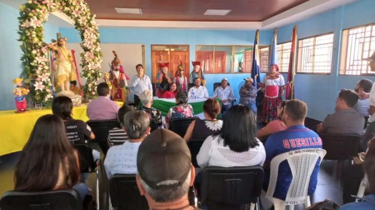 Entregan aporte económico a grupos culturales de Diriamba