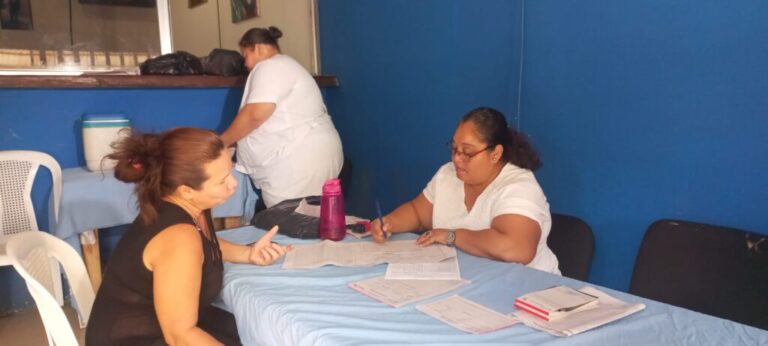 Clínica Móvil llega al barrio Andrés Castro