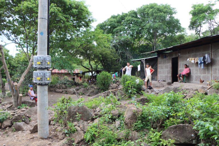 Inauguran proyecto de electrificación en Matagalpa