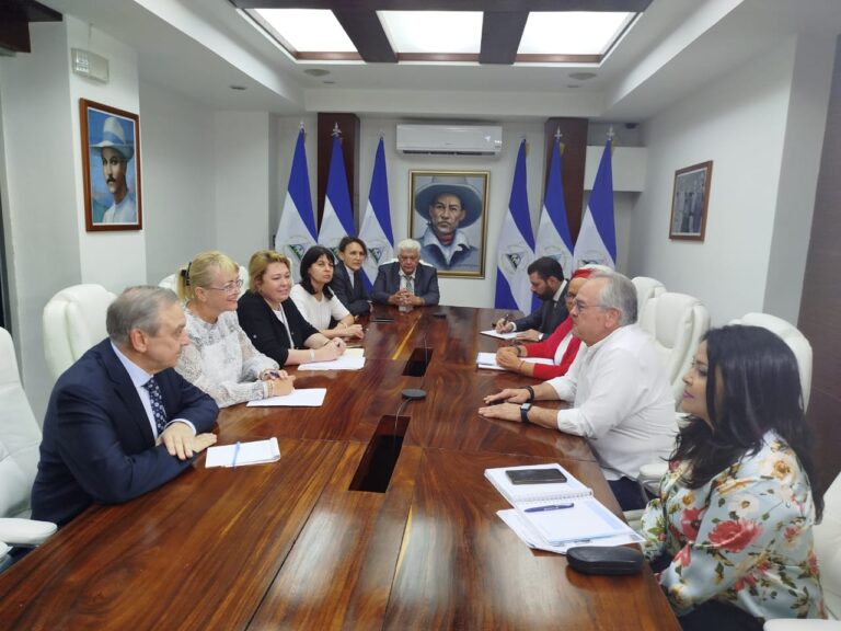 Delegación de Ministros de la República de Crimea visita  Parlamento Nicaragüense