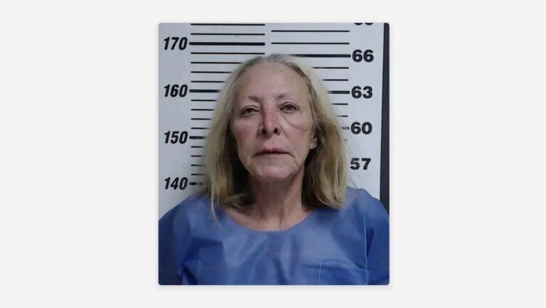 Detienen a mujer de 66 años por haber asesinado a su propio hijo