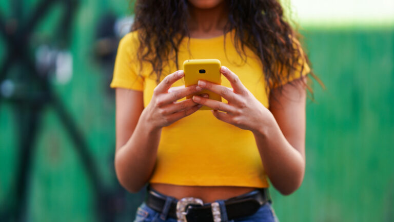 Florida aprueba proyecto de ley para prohibir las redes sociales a menores