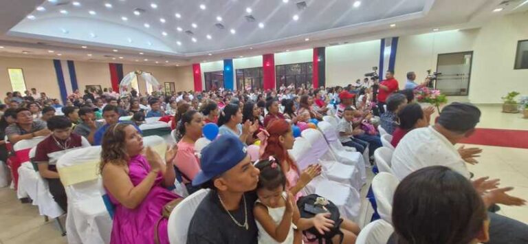 Acreditan a promotores de Medicina Natural y Terapias Complementarias