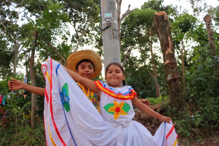 Familias de Dipilto inauguran proyecto de electrificación