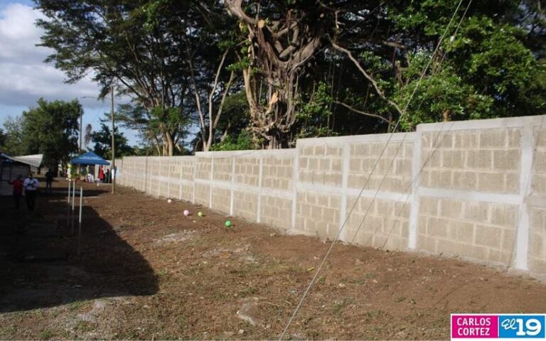 Construyen muro perimetral en el hospital de Ticuantepe