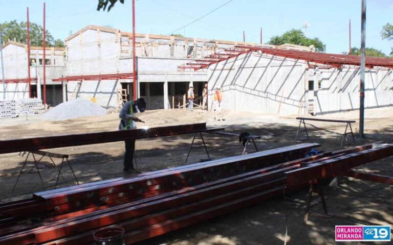 Avanza construcción del centro escolar Luxemburgo