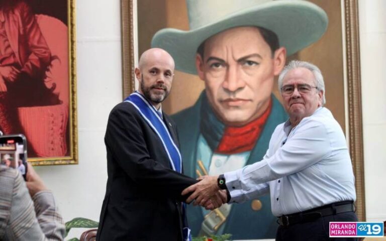 Representante de la FAO en Nicaragua recibe la Orden José de Marcoleta