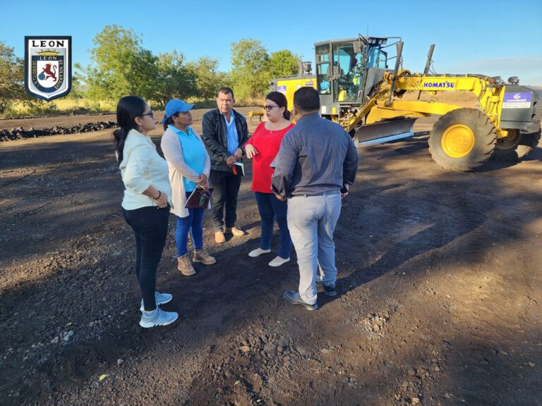 Supervisan proyectos en ejecución en León
