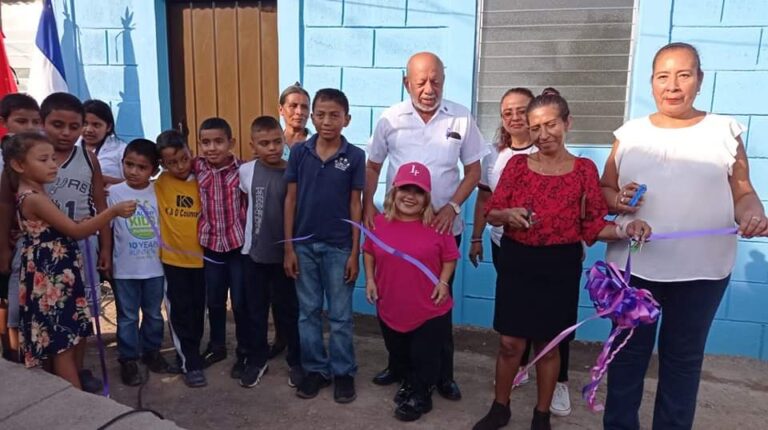 Alcaldía de Juigalpa entrega 6 viviendas