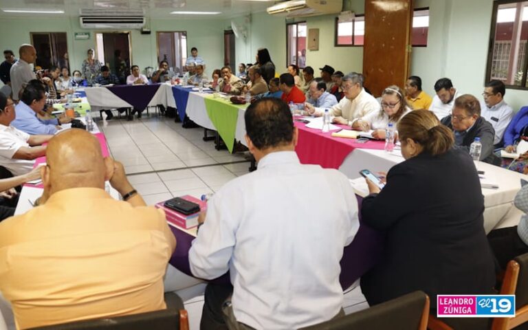 BCN presenta informe económico durante negociación del Salario Mínimo