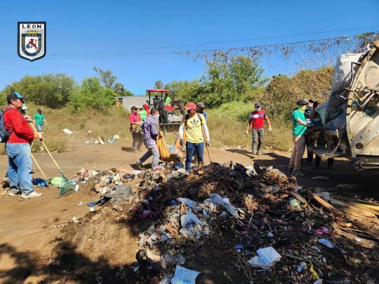 Alcaldía de León realiza jornada de limpieza en la lotificación Hilton Manzanares