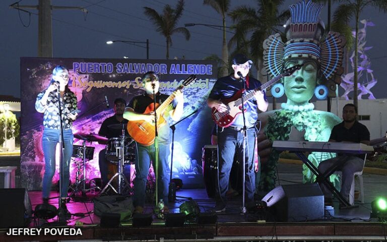 Celebran concierto del Amor y Amistad en el Puerto Salvador Allende