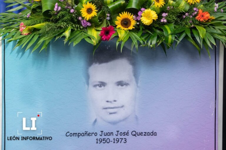 Rinden homenaje a Juan José Quezada en el 74 aniversario de su natalicio