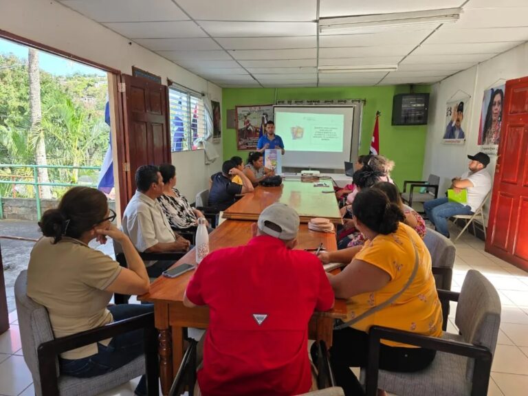 Capacitan en Matagalpa sobre formalización de emprendimientos