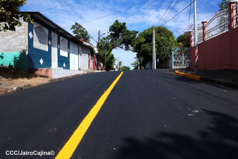 ALMA inaugura 6 cuadras de calles recarpeteadas en Linda Vista Norte