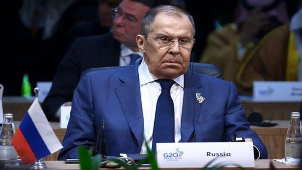 Lavrov señala que EEUU manipula economía global