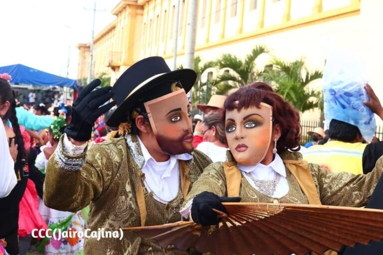 Más de 2 mil parejas participan en el Octavo Festival de Marimba en Masaya
