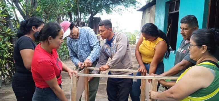 MEFCCA realiza taller práctico de construcción de deshidratador artesanal