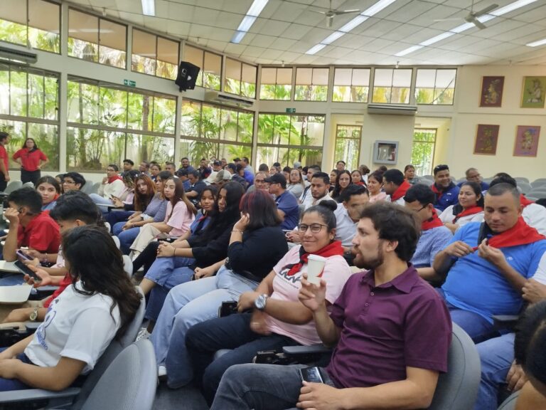 Universidad Casimiro Sotelo rinde homenaje al Comandante Hugo Chávez